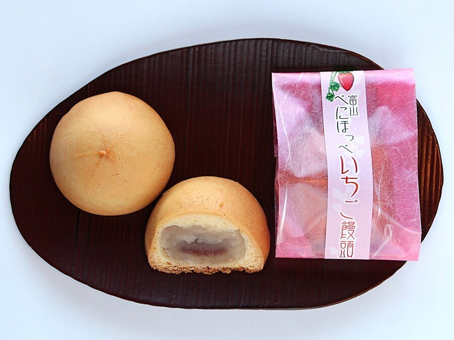 紅ほっぺいちご饅頭　佐々木千歳堂